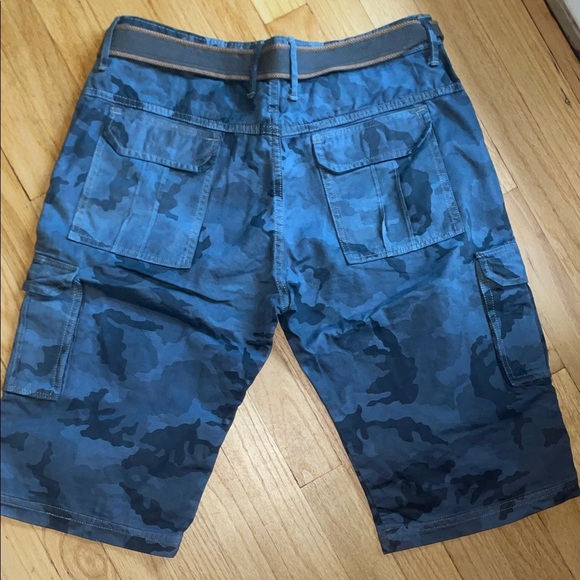 Men's Blue Camo Cargo Shorts - Picture 6 of 6